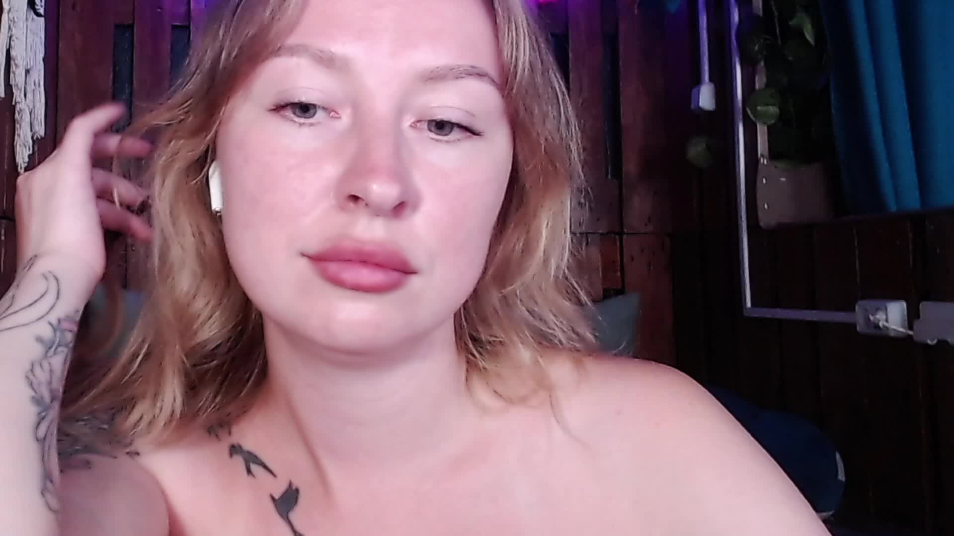 MiMi-Deep Cam Model Chat July 26, 2026