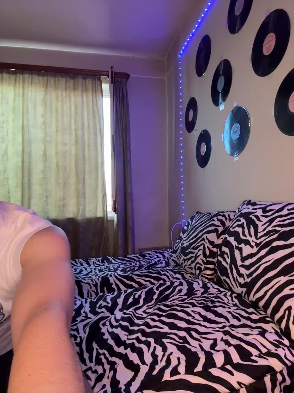 SweetVenomX Cam Model Chat July 28, 2026