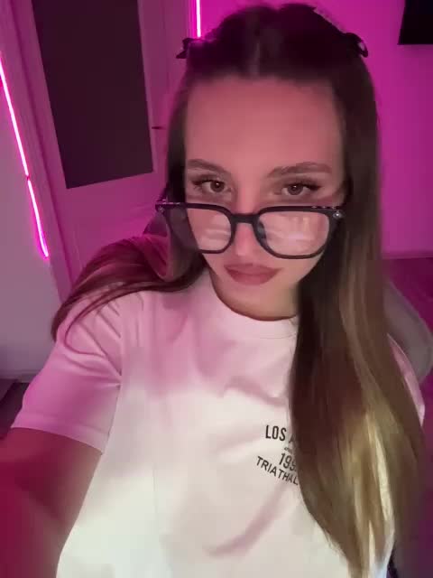 CrisKiss Cam Model Chat July 28, 2026