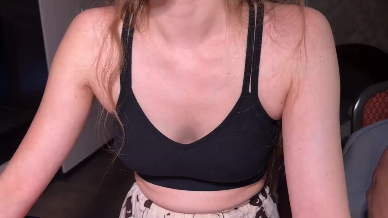 cutemilana_sexwife Cam Model Chat July 28, 2026