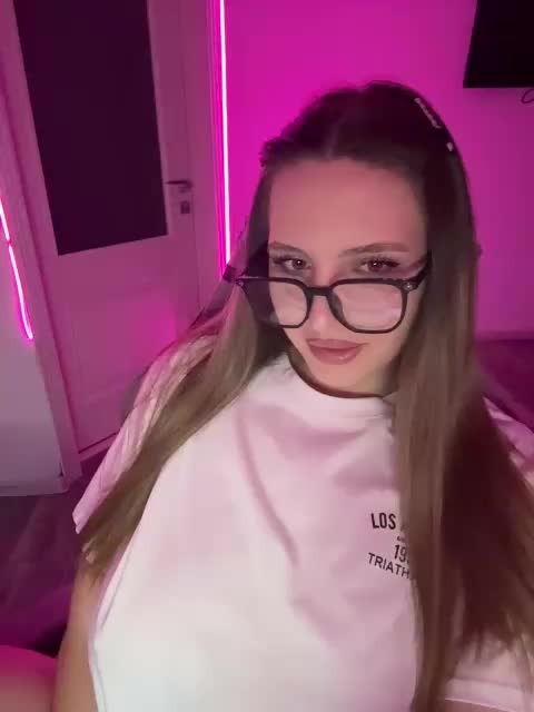 CrisKiss Cam Model Chat July 28, 2026