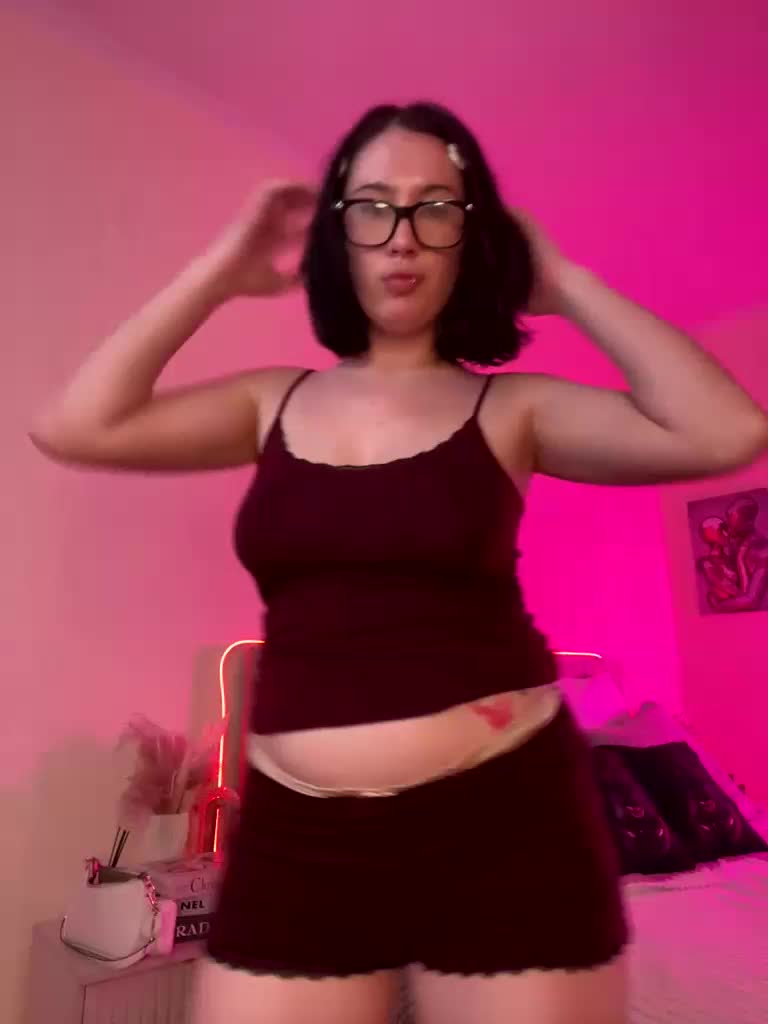 BustyLina Cam Model Chat August 1, 2026