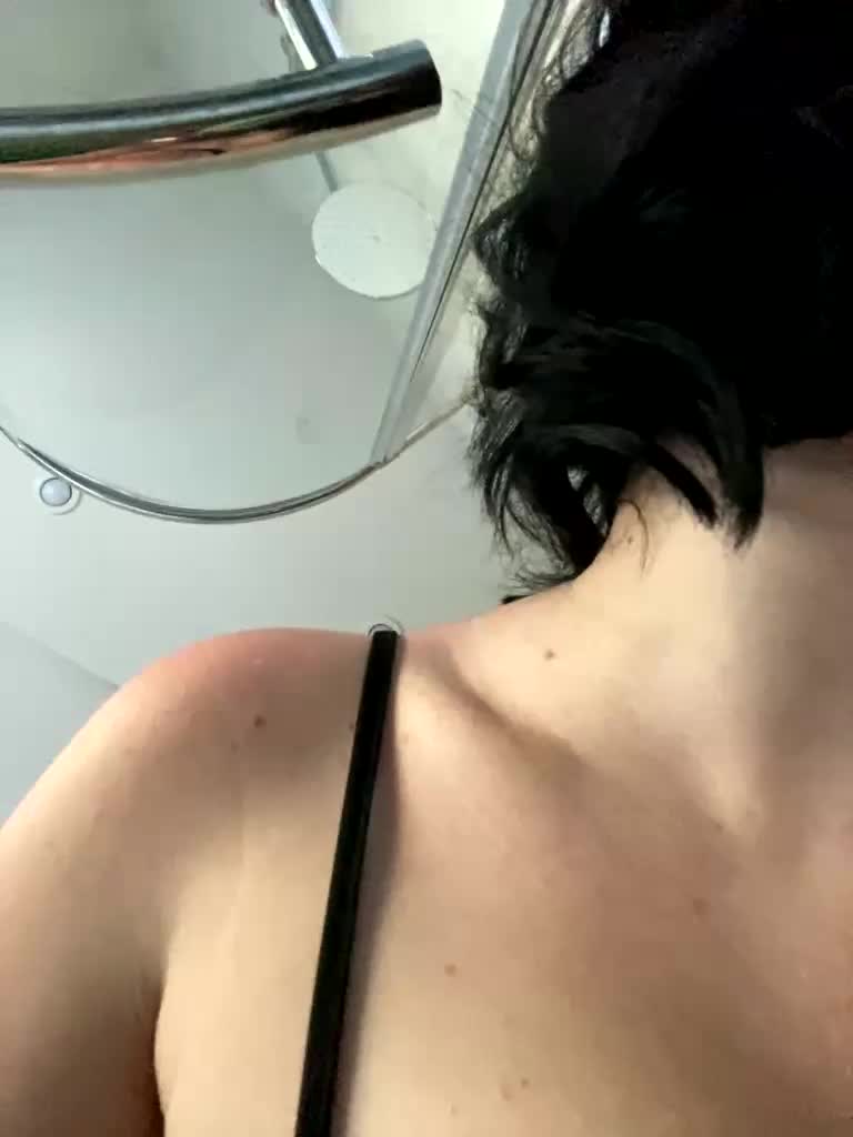 BustyLina Cam Model Chat August 2, 2026
