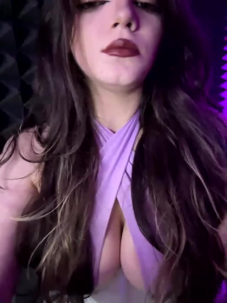 GothTits Cam Model Chat August 2, 2026