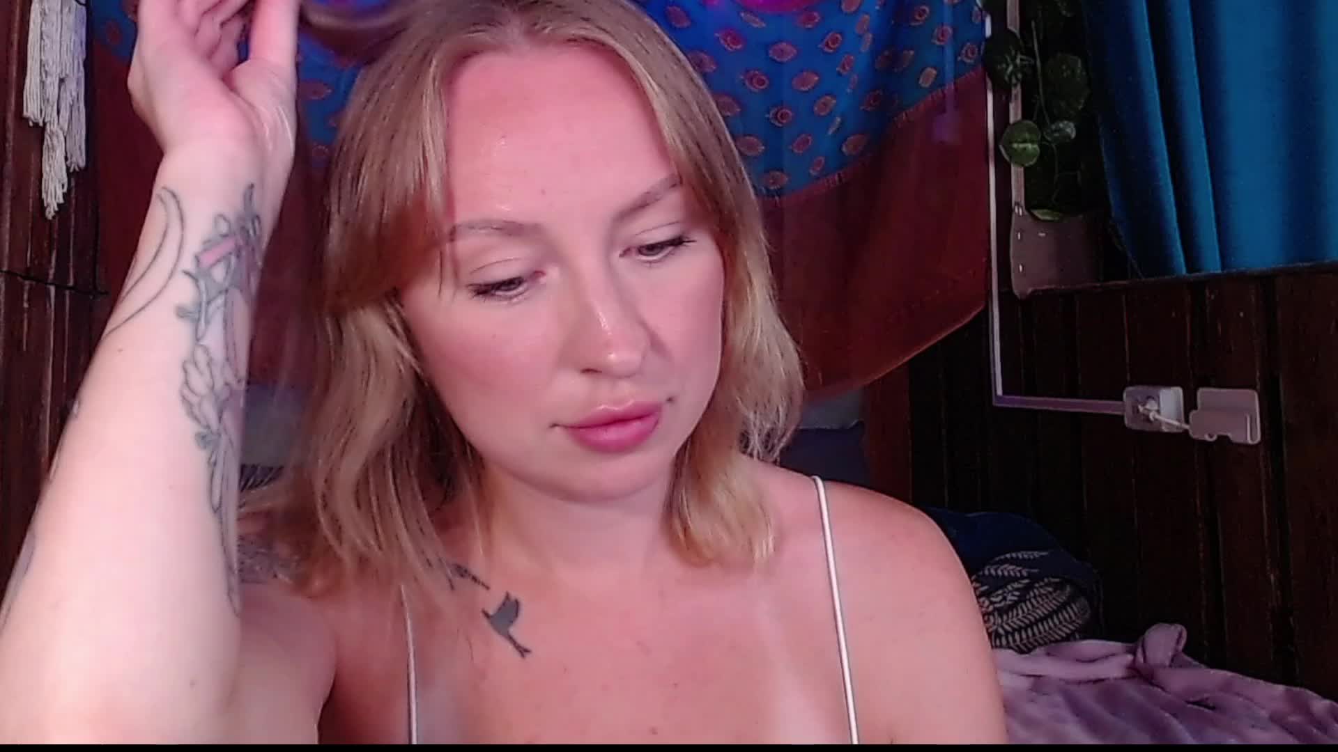 MiMi-Deep Cam Model Chat August 3, 2026