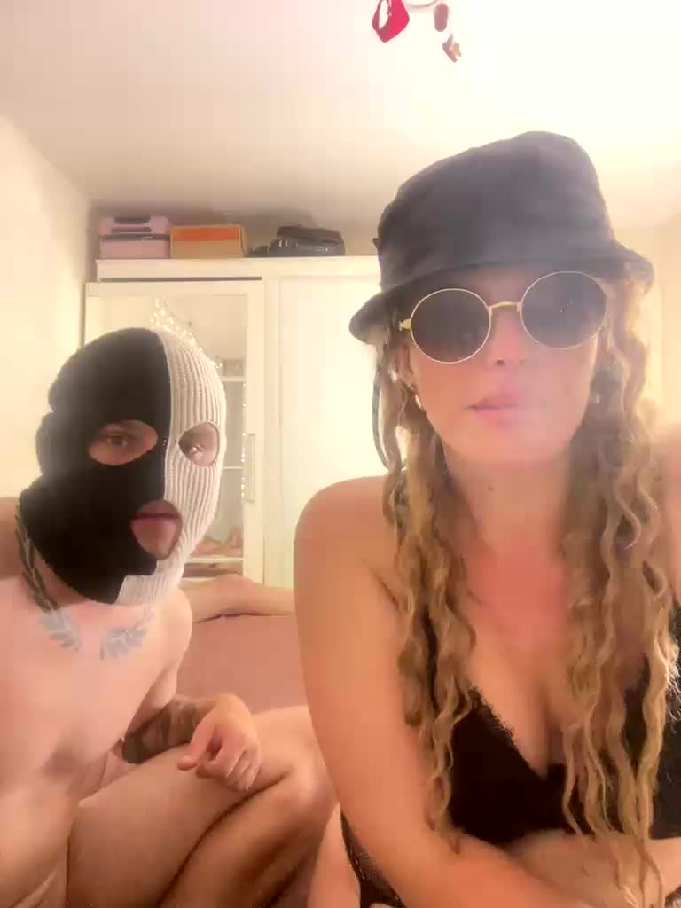 Oyster-lemon Cam Model Chat August 11, 2026