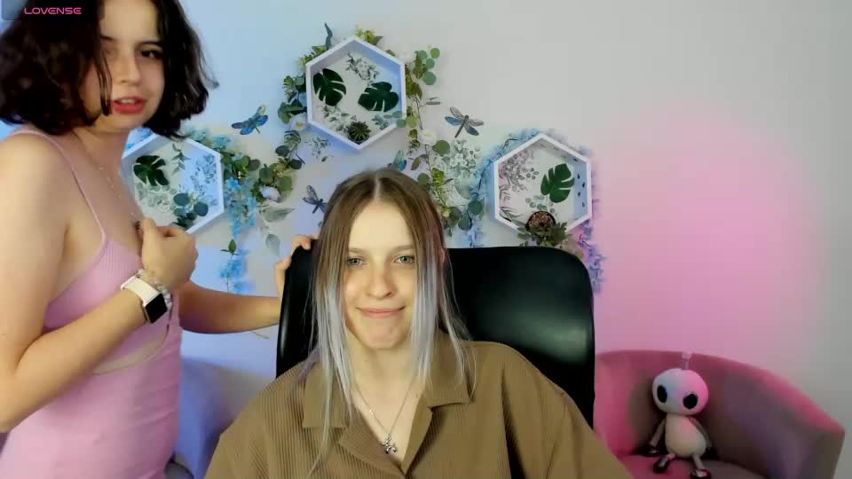 kimi_sky Cam Model Chat August 12, 2026