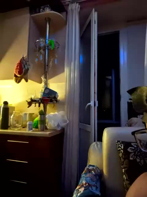 Neulovimie Cam Model Chat August 12, 2026