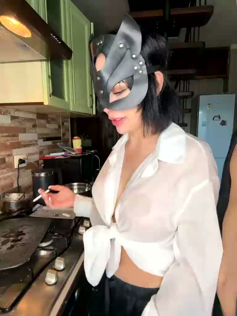 GroteskCouple Cam Model Chat August 13, 2026