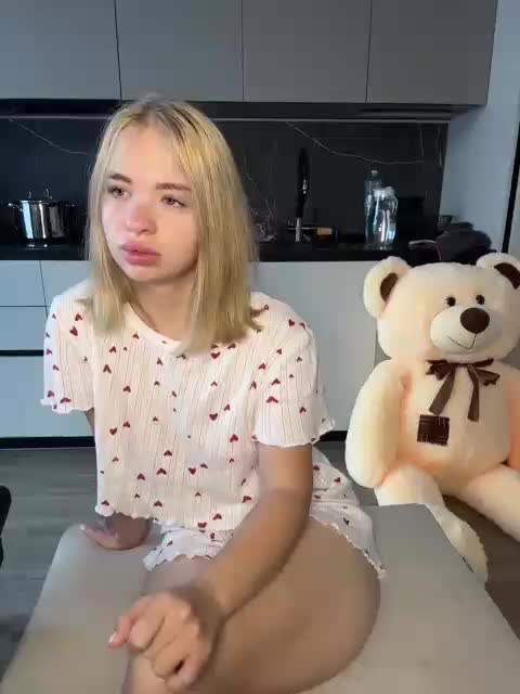 xKeryB Cam Model Chat August 18, 2026
