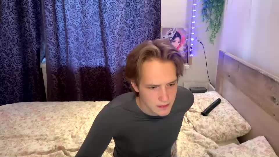 reynasweet_ Cam Model Chat August 18, 2026