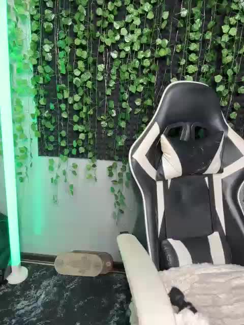 Eva_Kit Cam Model Chat August 18, 2026