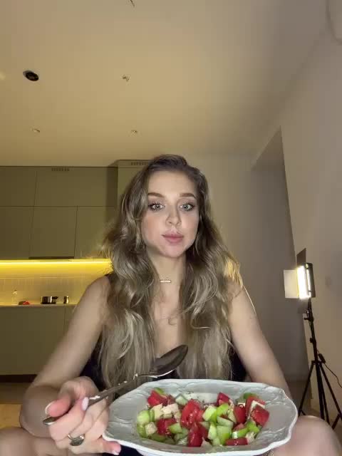 MistressX555 Cam Model Chat August 18, 2026