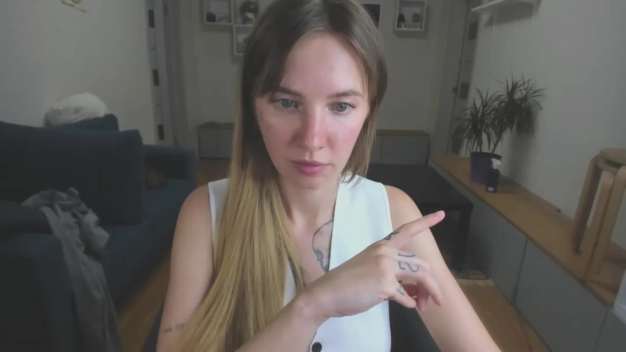 mel-collins Cam Model Chat August 19, 2026