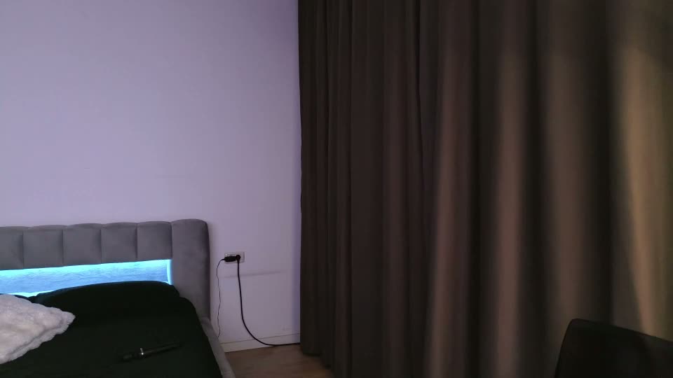 evanew_ Cam Model Chat August 22, 2026