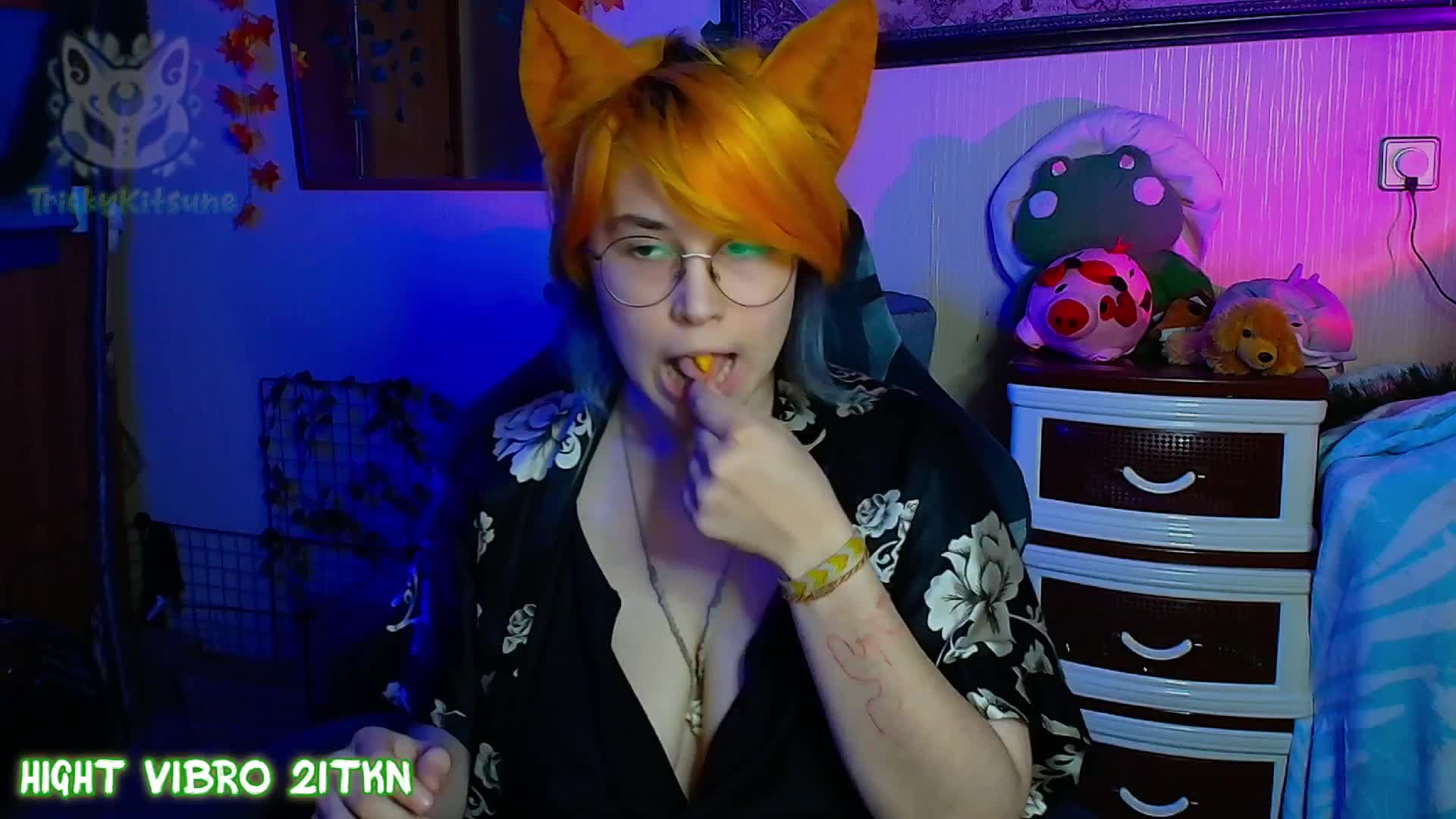 Tricky_Kitsune Cam Model Chat August 22, 2026