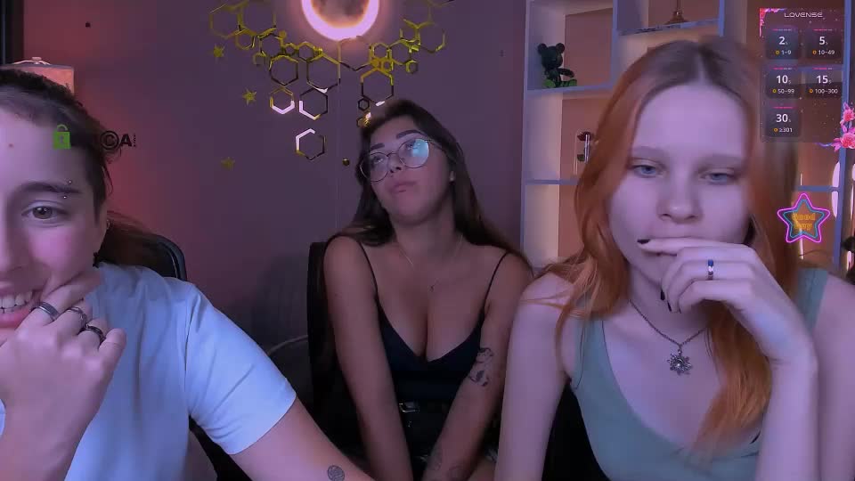 kiki_swan Cam Model Chat August 22, 2026