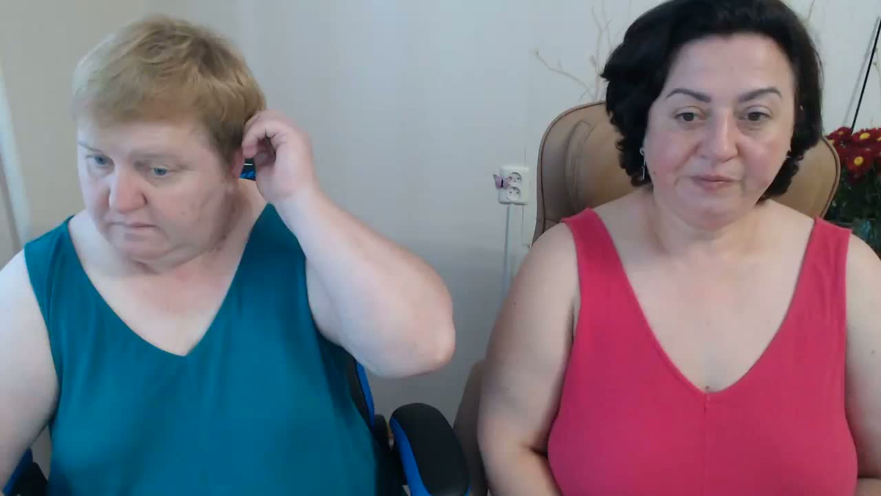 XMollyJaneEX Cam Model Chat August 25, 2026