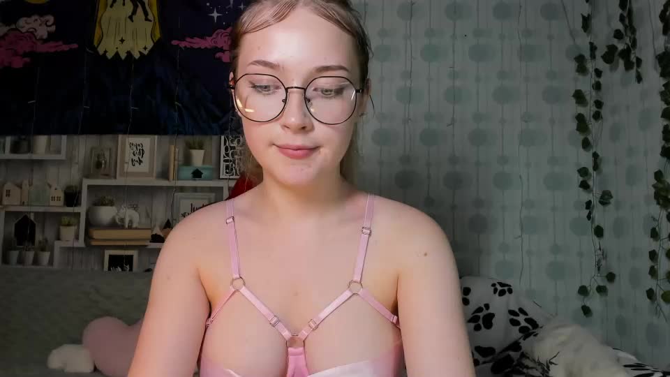 swiity_room_ Cam Model Chat August 27, 2026