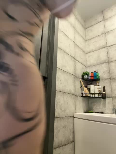 MiniNika Cam Model Chat August 30, 2026