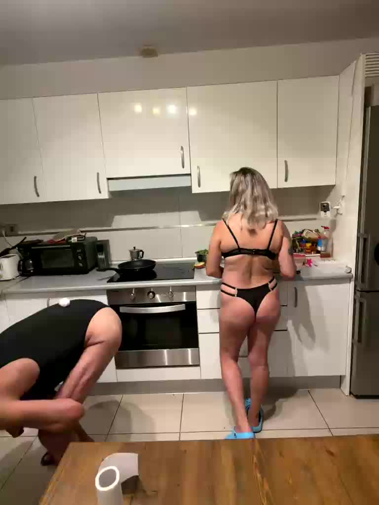 BigTwiXXX Cam Model Chat August 31, 2026