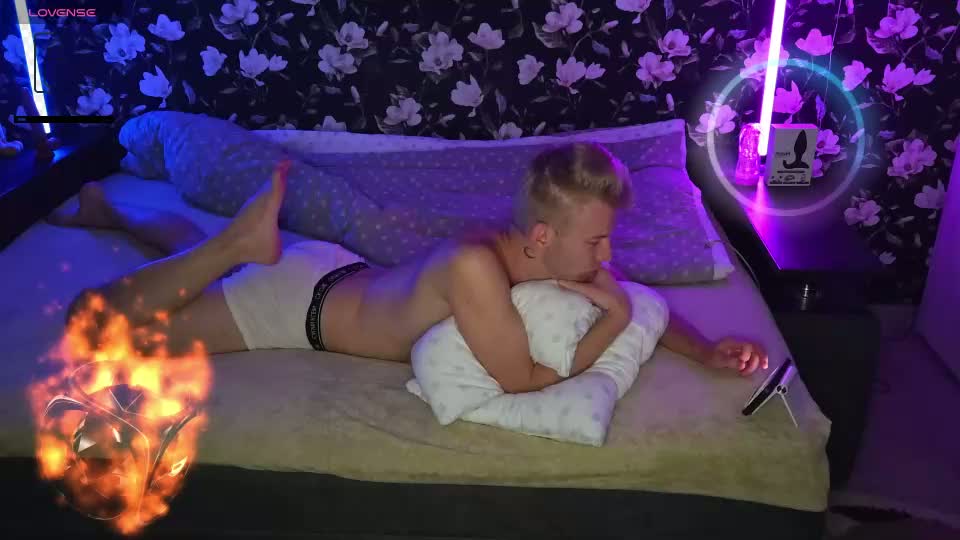 blond_boy69 Cam Model Chat September 1, 2026