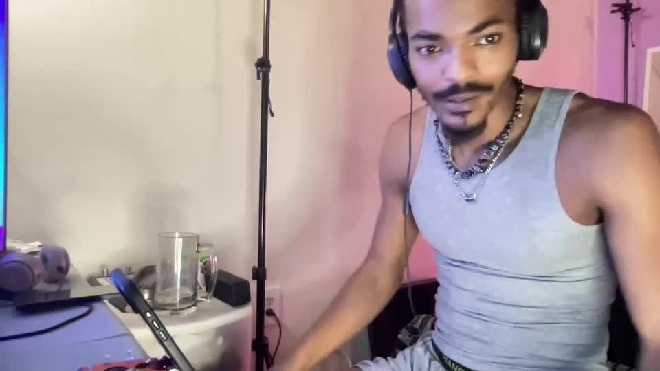 trillahung Cam Model Chat September 3, 2026