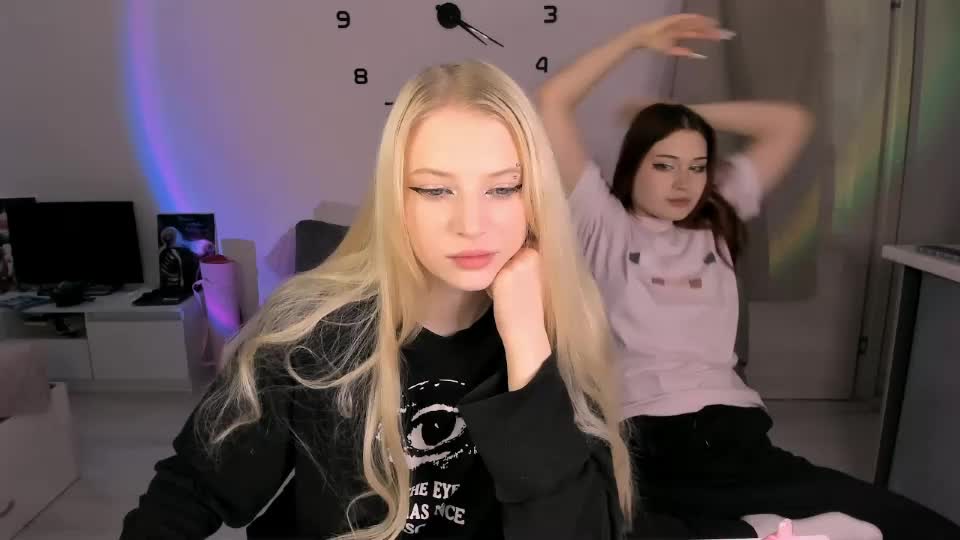 two_bitches666_77 Cam Model Chat September 7, 2026