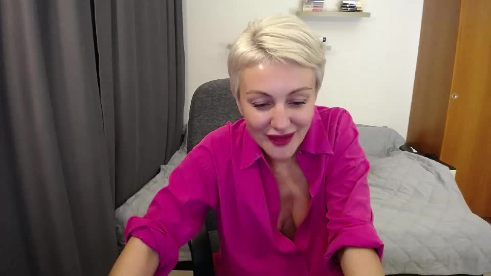 women_pleasures Cam Model Chat September 10, 2026