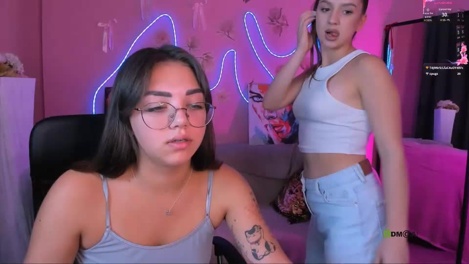 kiki_swan Cam Model Chat September 15, 2026