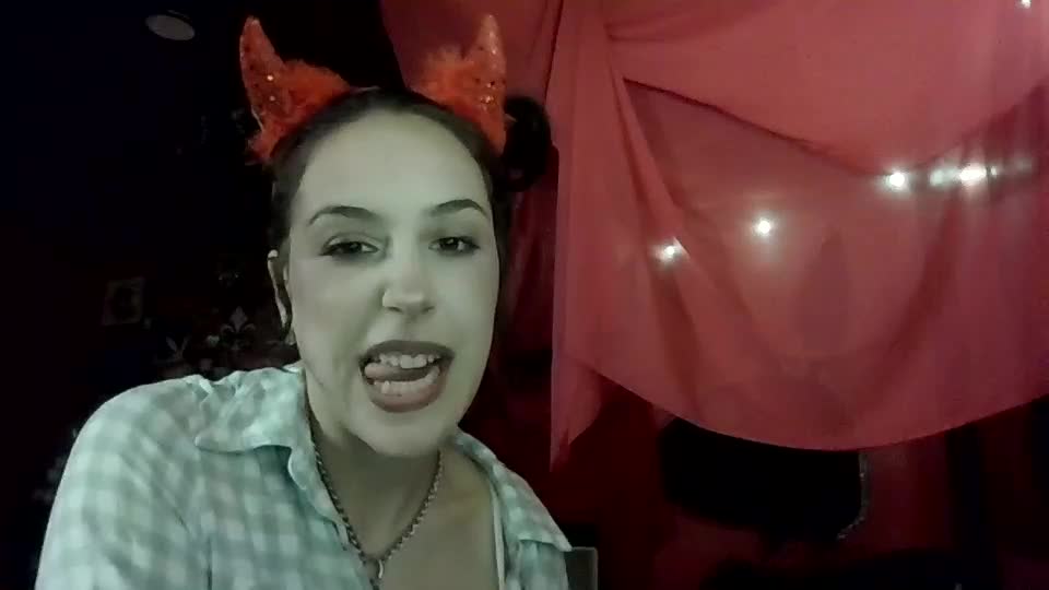 twizzytoxic22 Cam Model Chat September 15, 2026