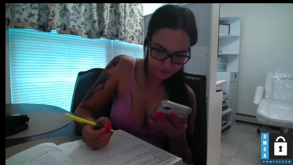 the_dahl_house Cam Model Chat September 16, 2026