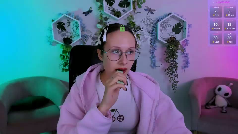 alexis_pink Cam Model Chat September 18, 2026