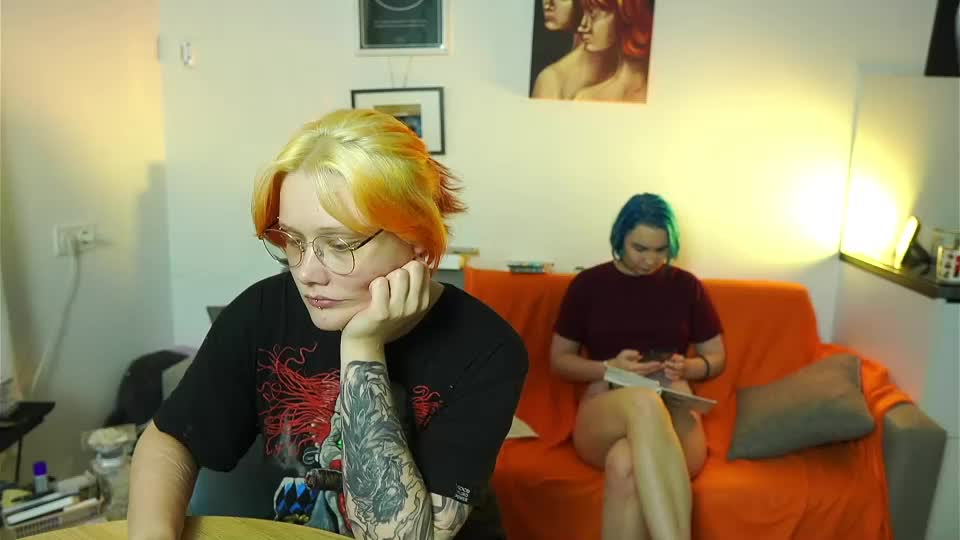 fox_and_dog Cam Model Chat September 19, 2026