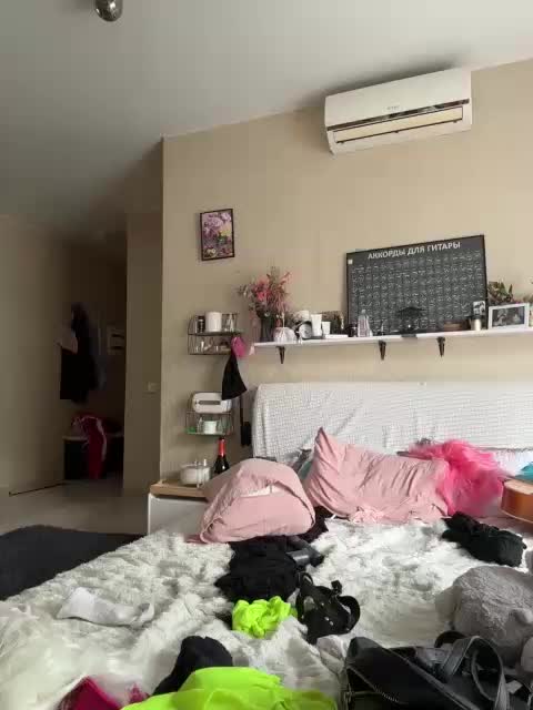 Redfoxygirl Cam Model Chat September 21, 2026