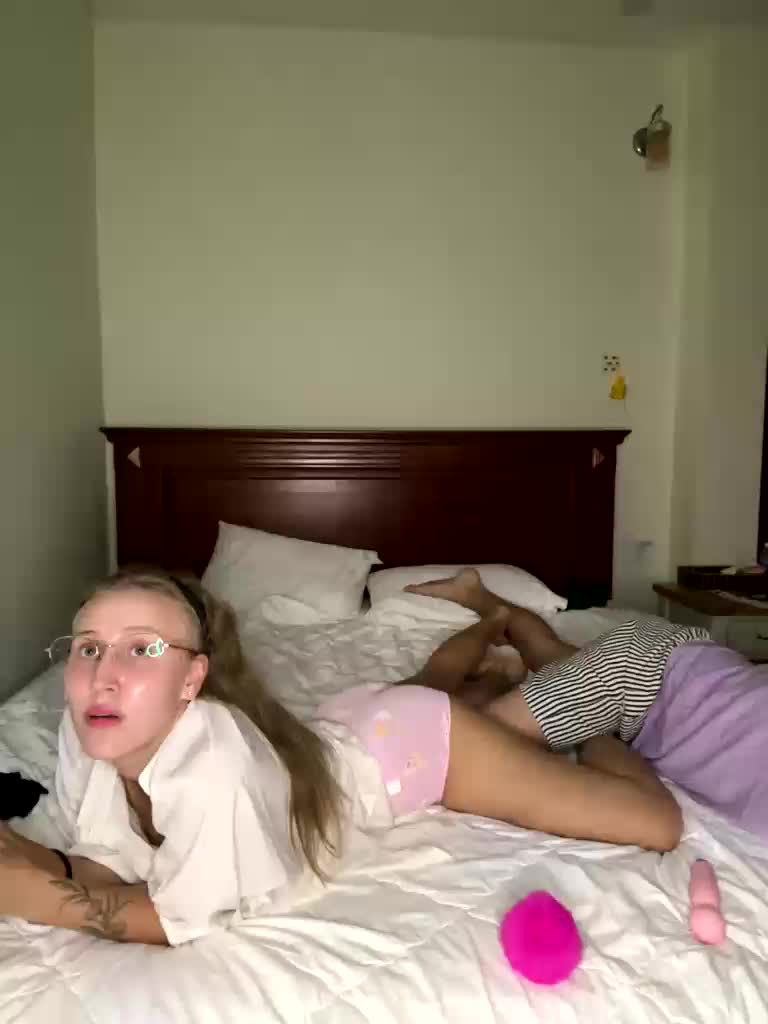 Durnaya_kis Cam Model Chat September 30, 2026