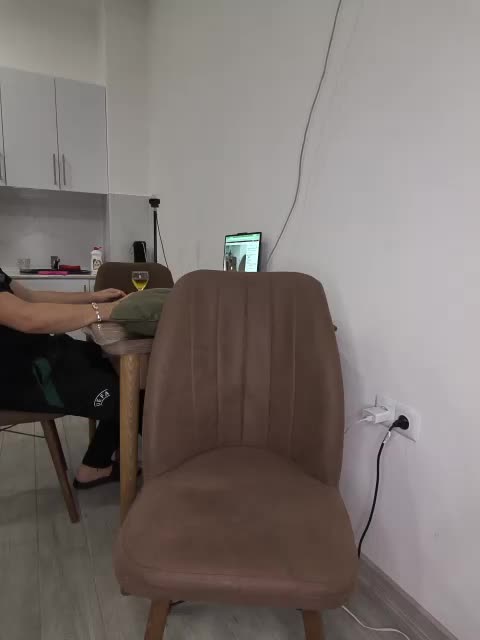 KissMyAss Cam Model Chat October 1, 2026