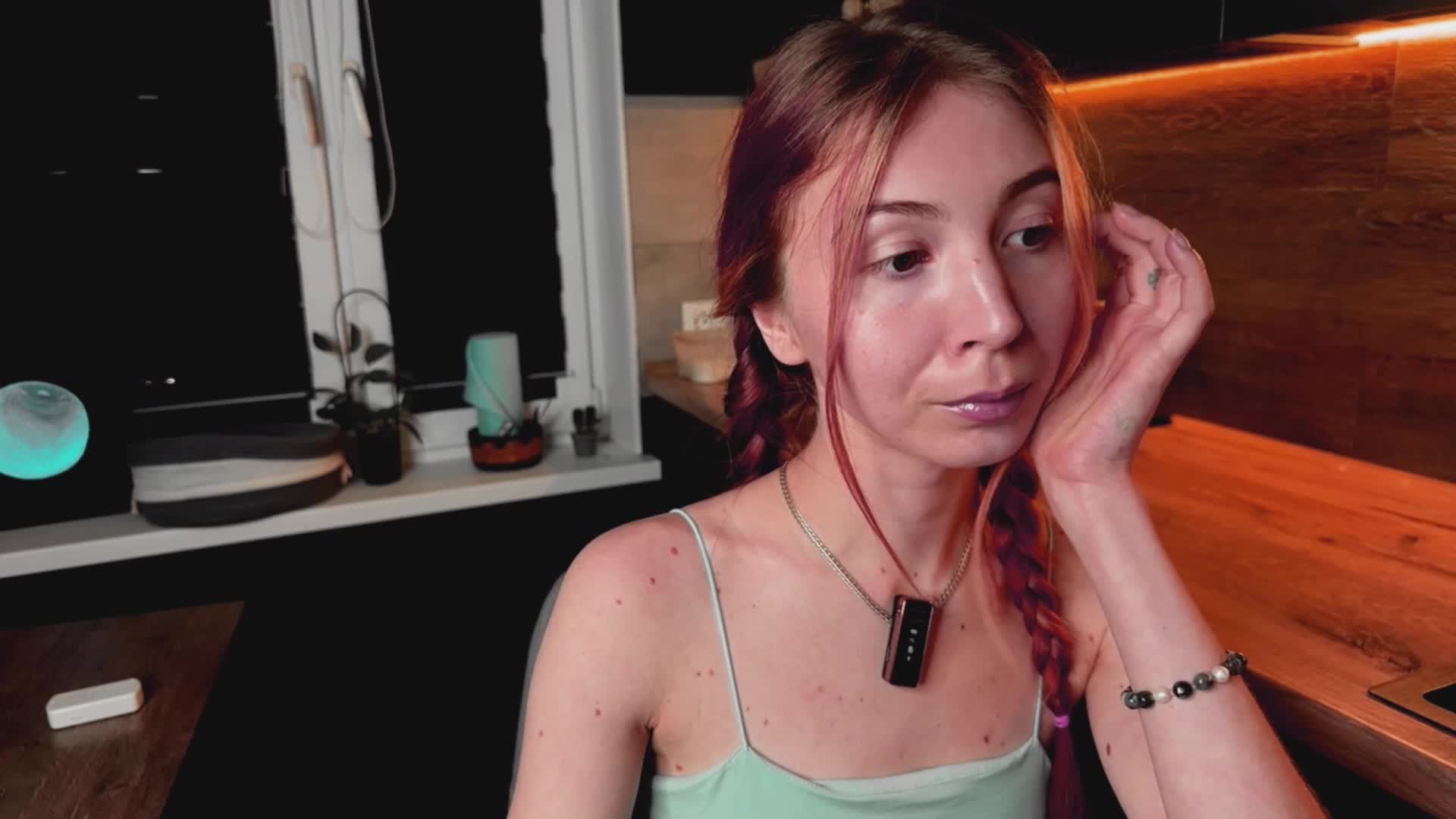 Na-izi Cam Model Chat October 1, 2026