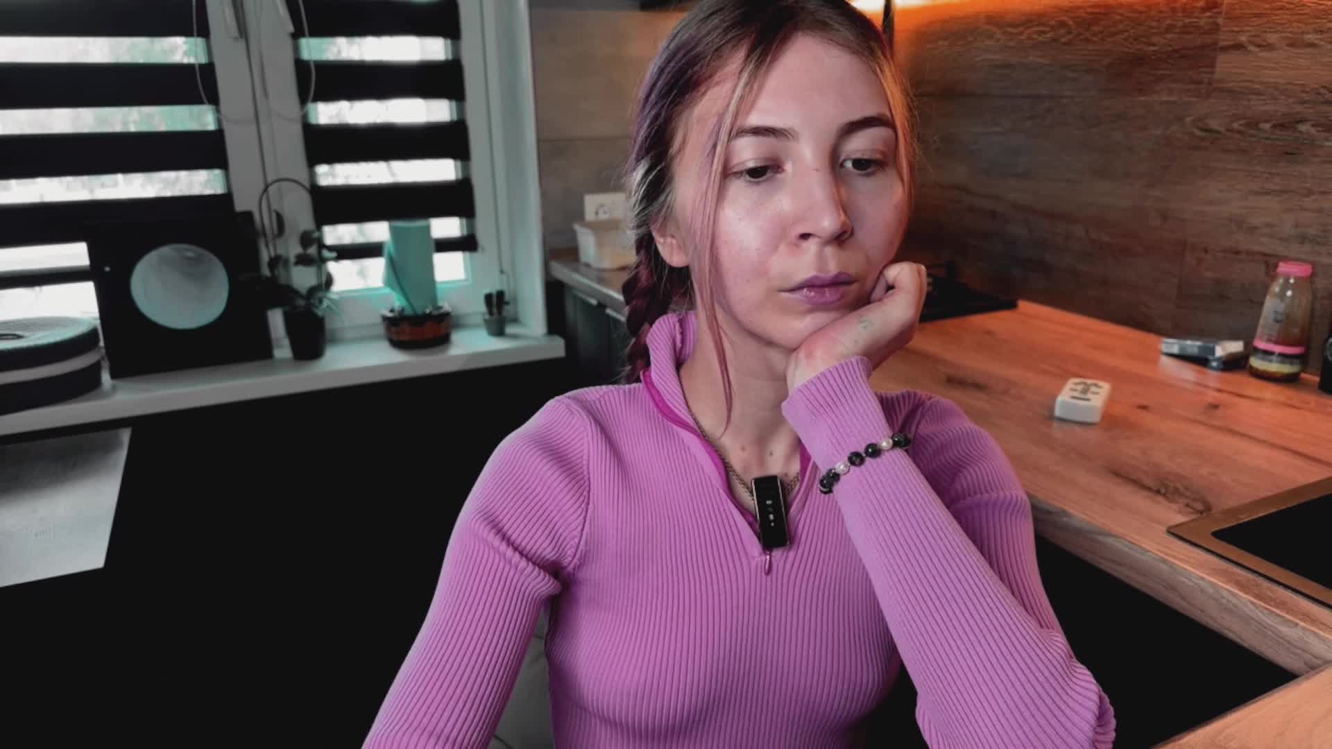 Na-izi Cam Model Chat October 1, 2026