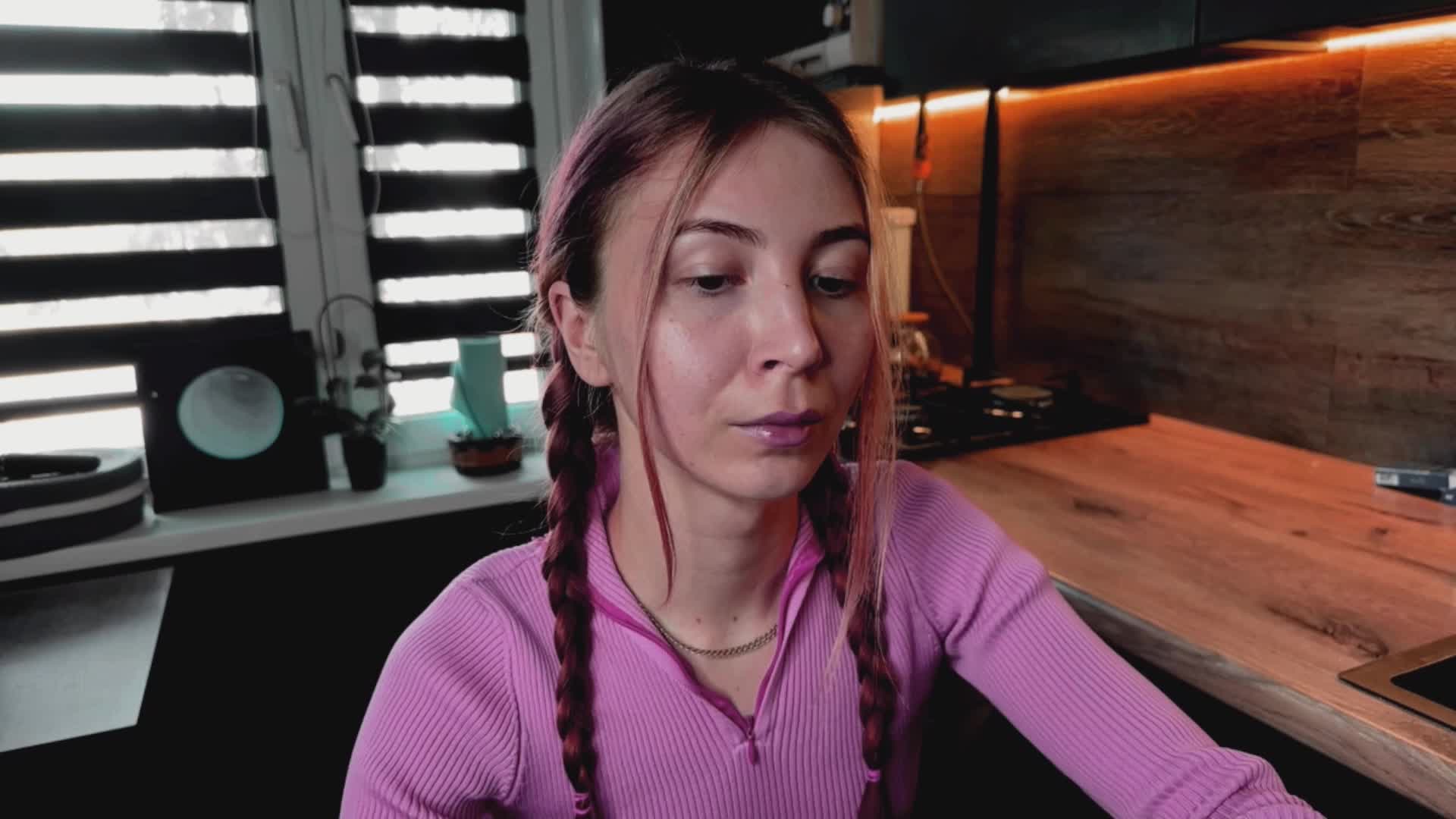 Na-izi Cam Model Chat October 1, 2026