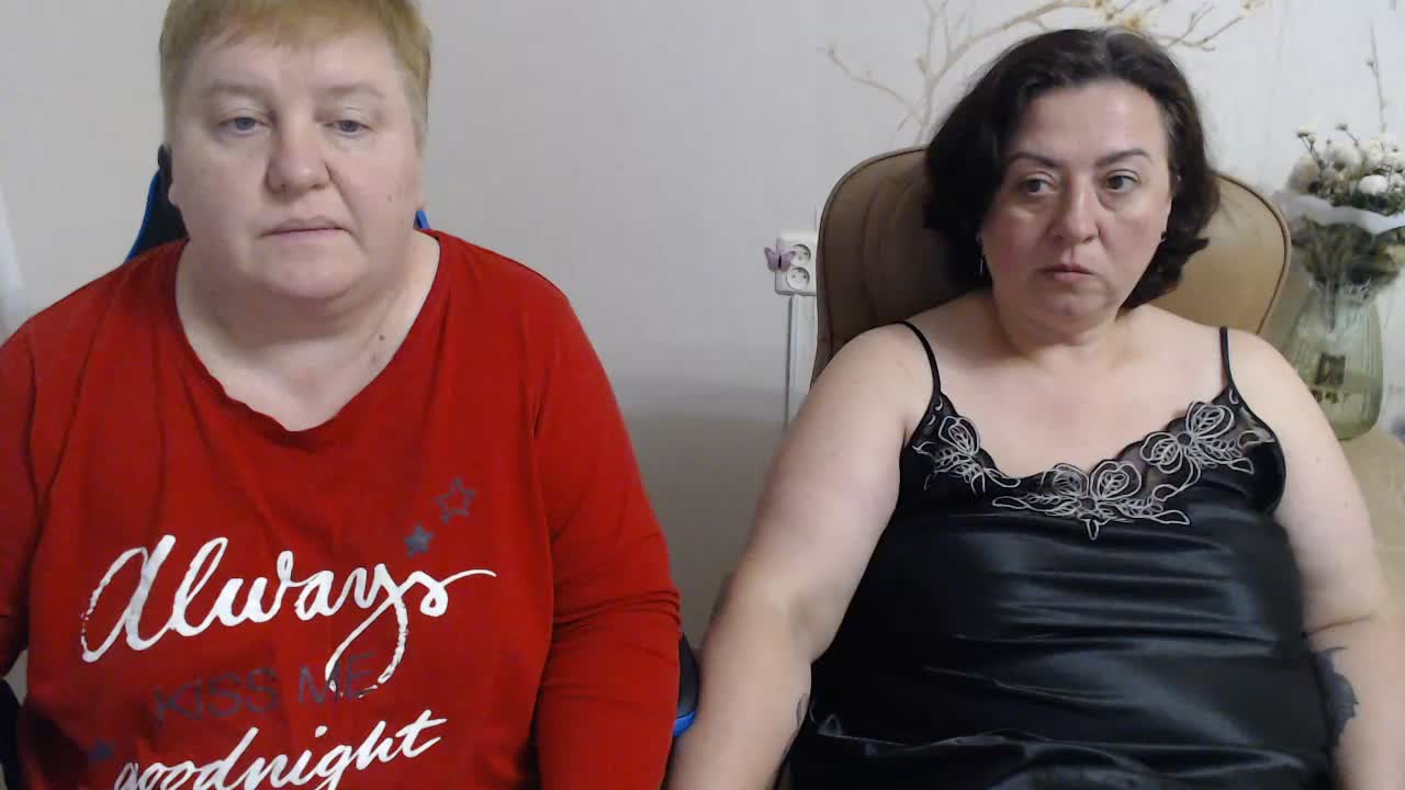 XMollyJaneEX Cam Model Chat October 5, 2026