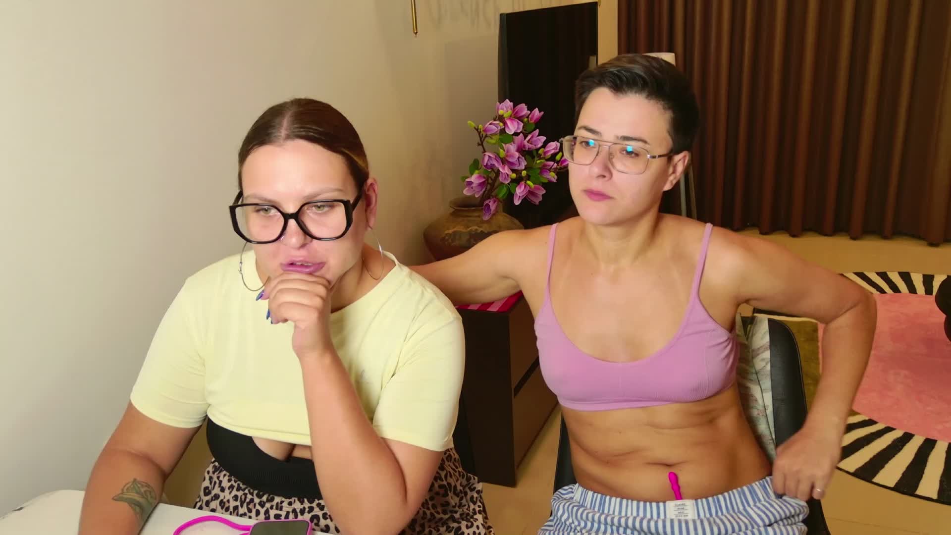 dreamteamgirls Cam Model Chat October 7, 2026