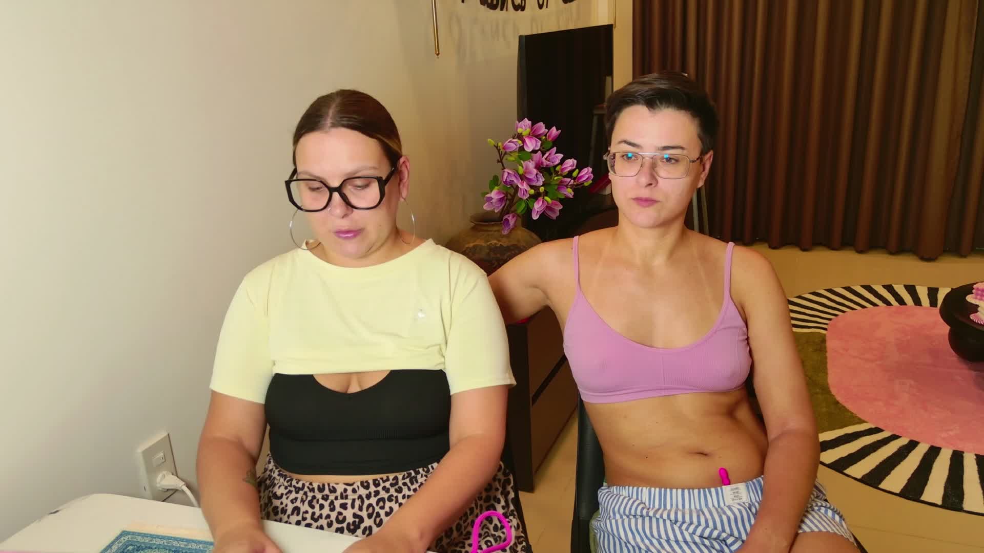 dreamteamgirls Cam Model Chat October 7, 2026