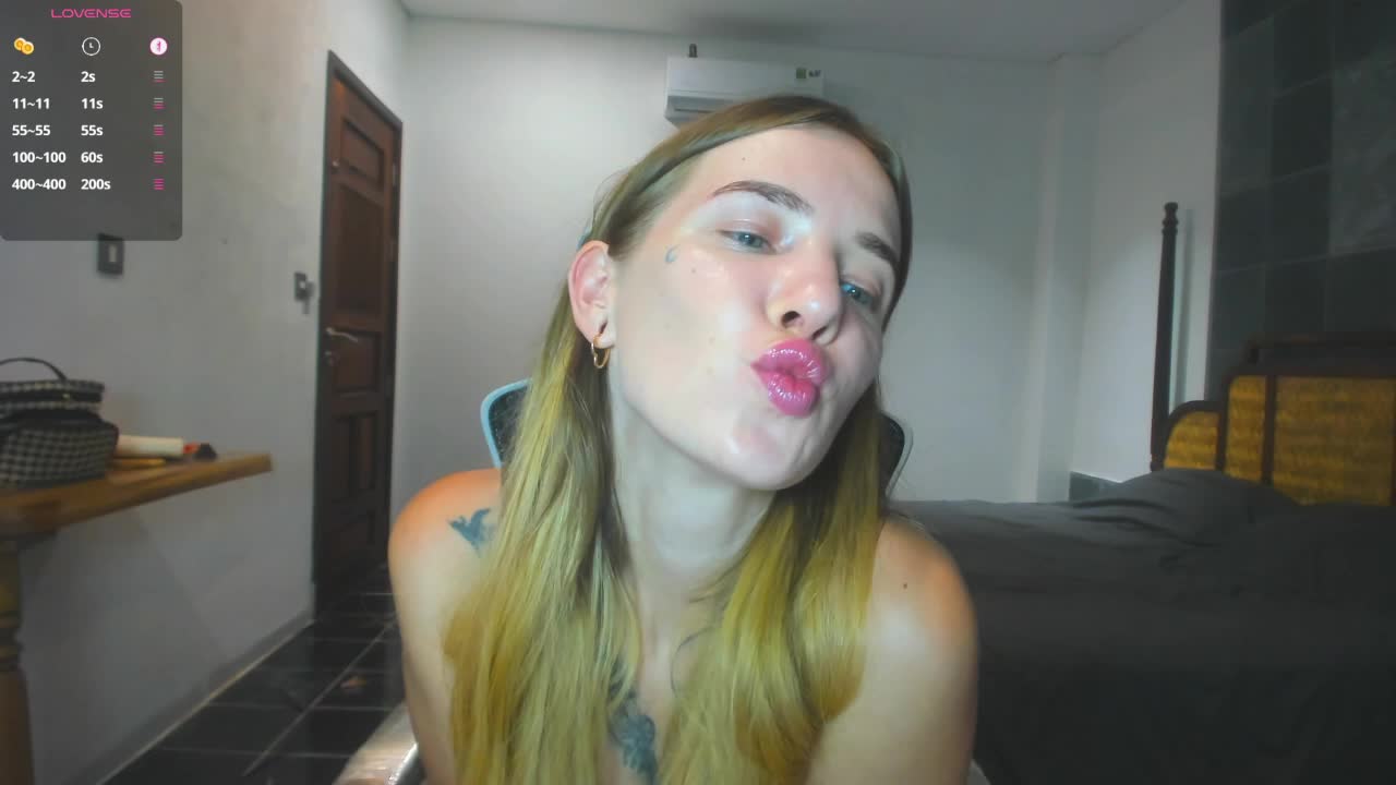 mel-collins Cam Model Chat October 8, 2026