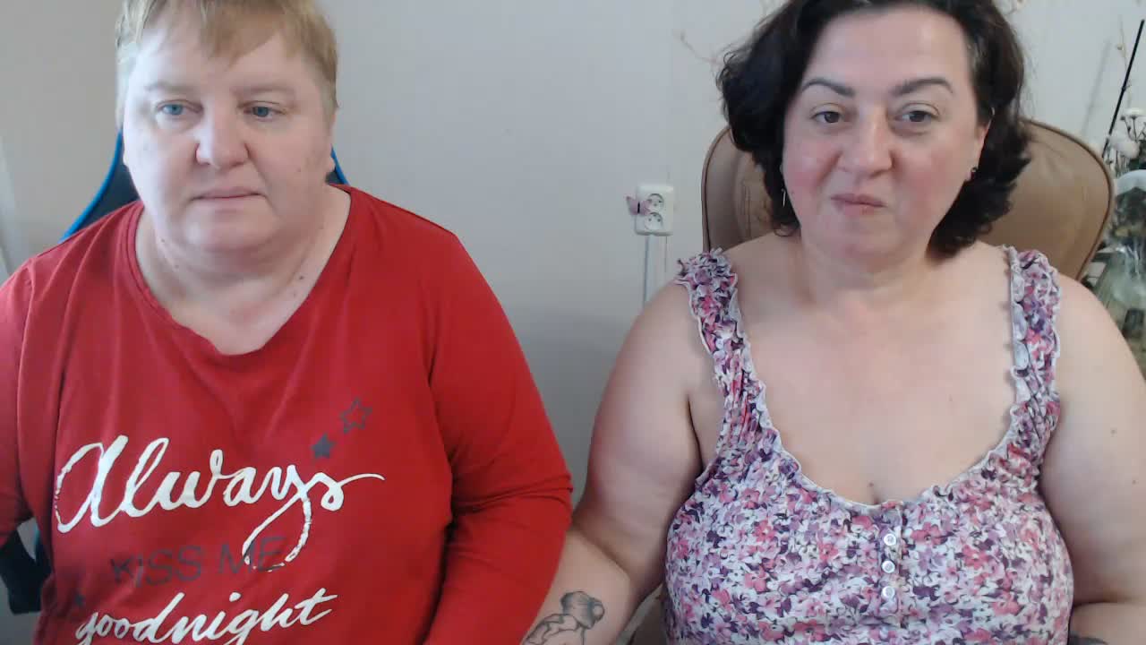 XMollyJaneEX Cam Model Chat October 9, 2026