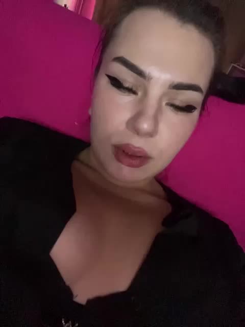 2LILMOMMY2 Cam Model Chat October 10, 2026