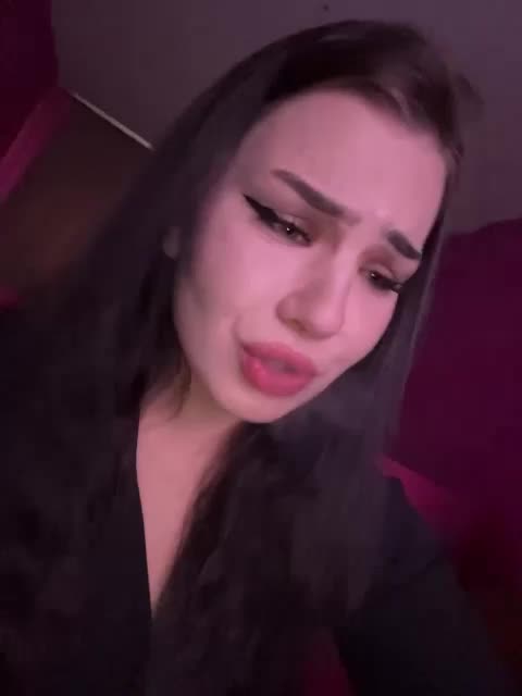 2LILMOMMY2 Cam Model Chat October 17, 2026