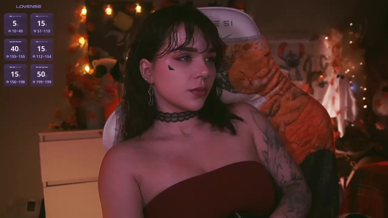 MiniNika Cam Model Chat October 21, 2026